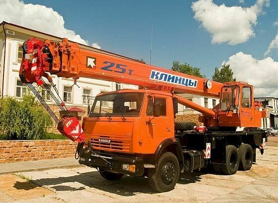 Автокран 25т