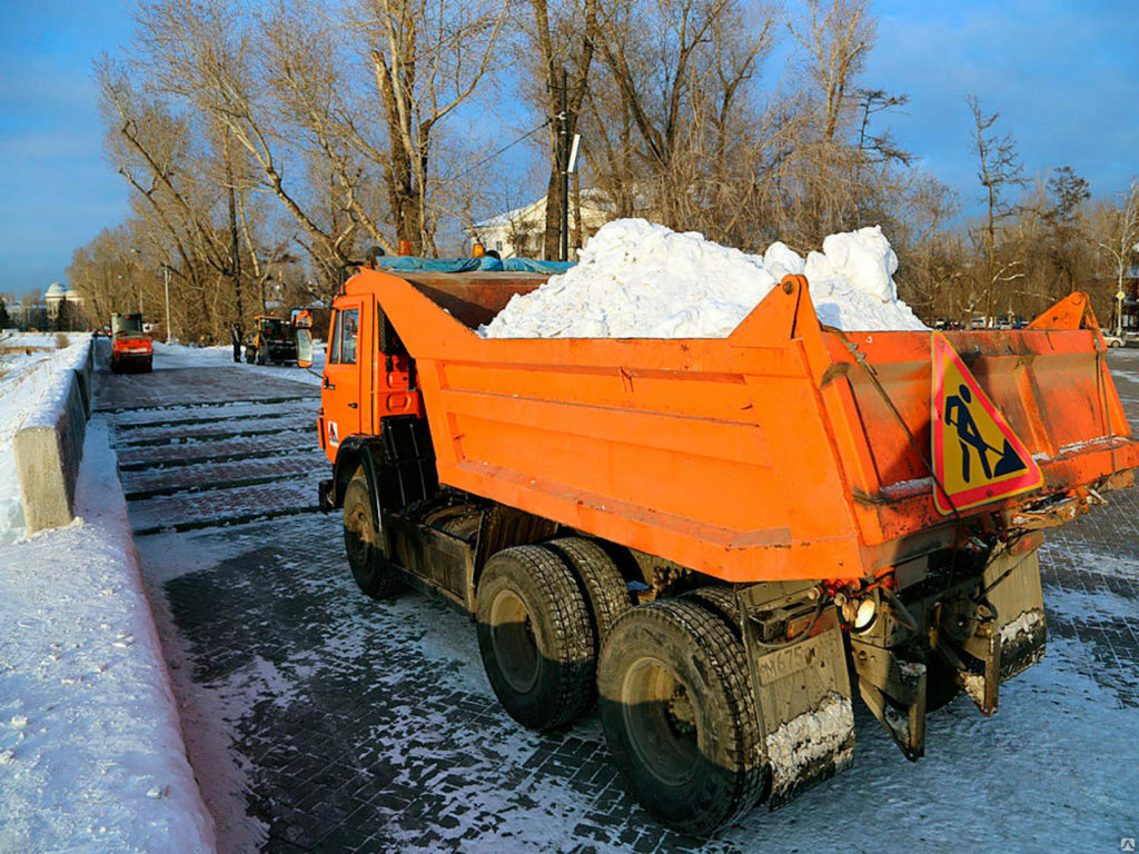Вывоз снега самосвалом
